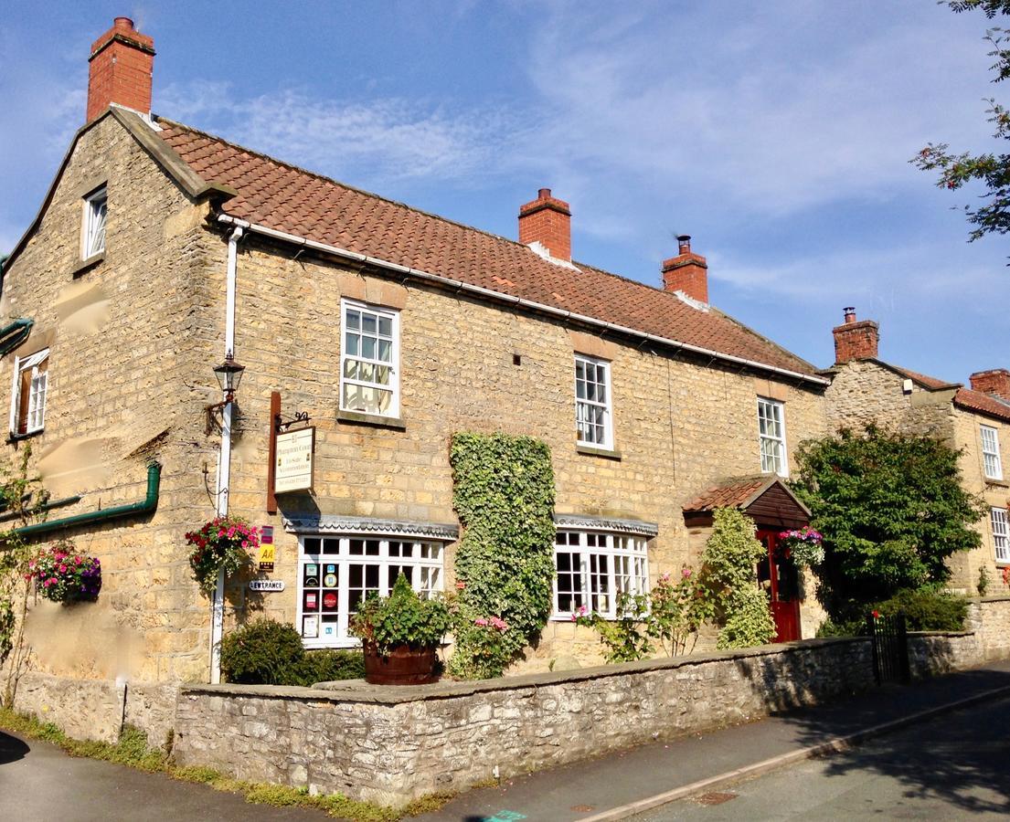 Hotel Plumpton Court Nawton Esterno foto